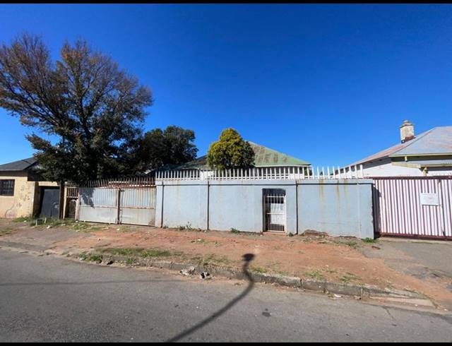 7 BEDROOM HOUSE FOR SALE IN MALVERN
